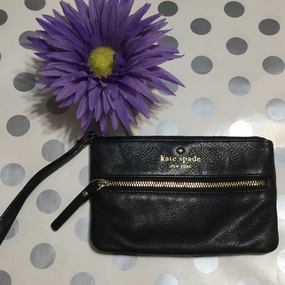 kate spade Handbags - 💟KATE SPADE Wristlet